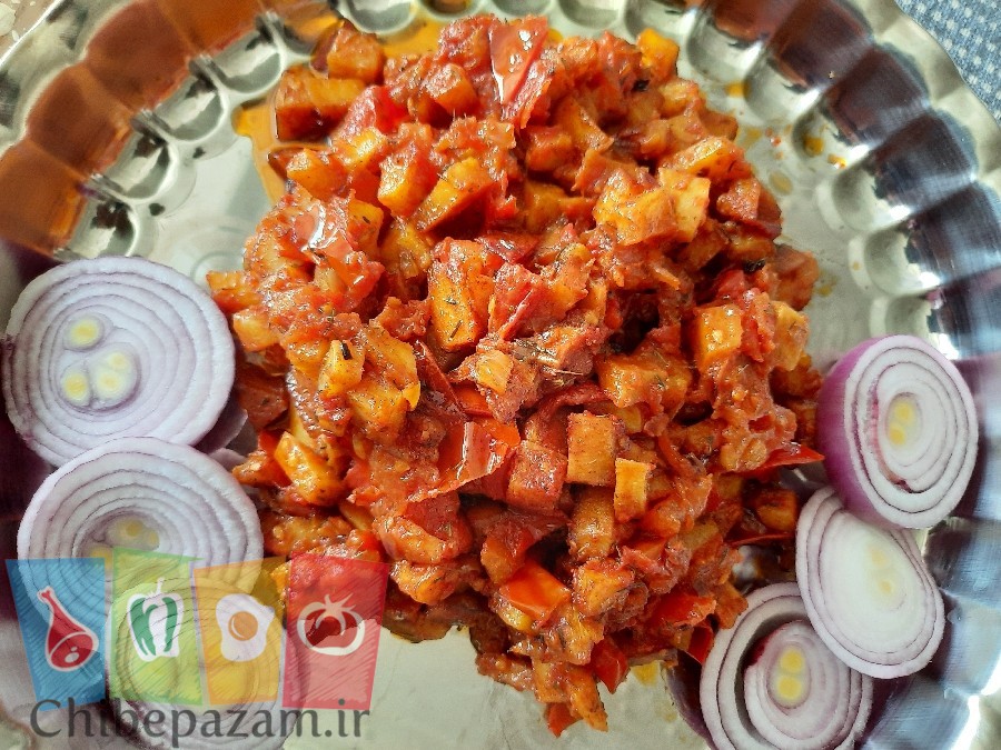 خوراک نان و گوجه با ادویه خانگی